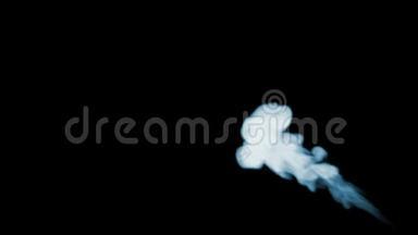 烟雾流的3D渲染在黑色背景上隔离，背光，准备合成视觉